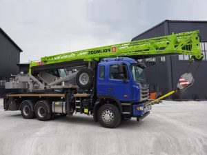 Автокран AVTR-25