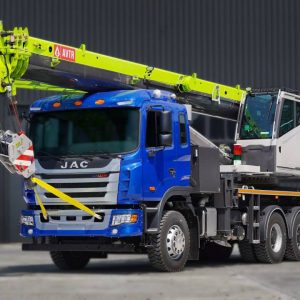 Автокран AVTR-25