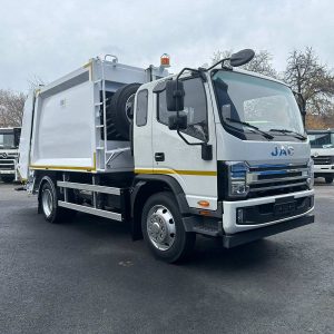 Cміттєвоз із заднім завантаженням АТ-9011 на шасі JAC N120