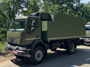 Автомобіль-фургон рефрижераторного типу (АФР) на шасі повнопривідного вантажного автомобіля Renault D 14 HIGH P4X4 280E3